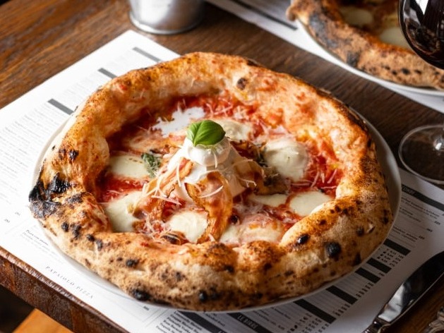 Pizza guanciale con burata