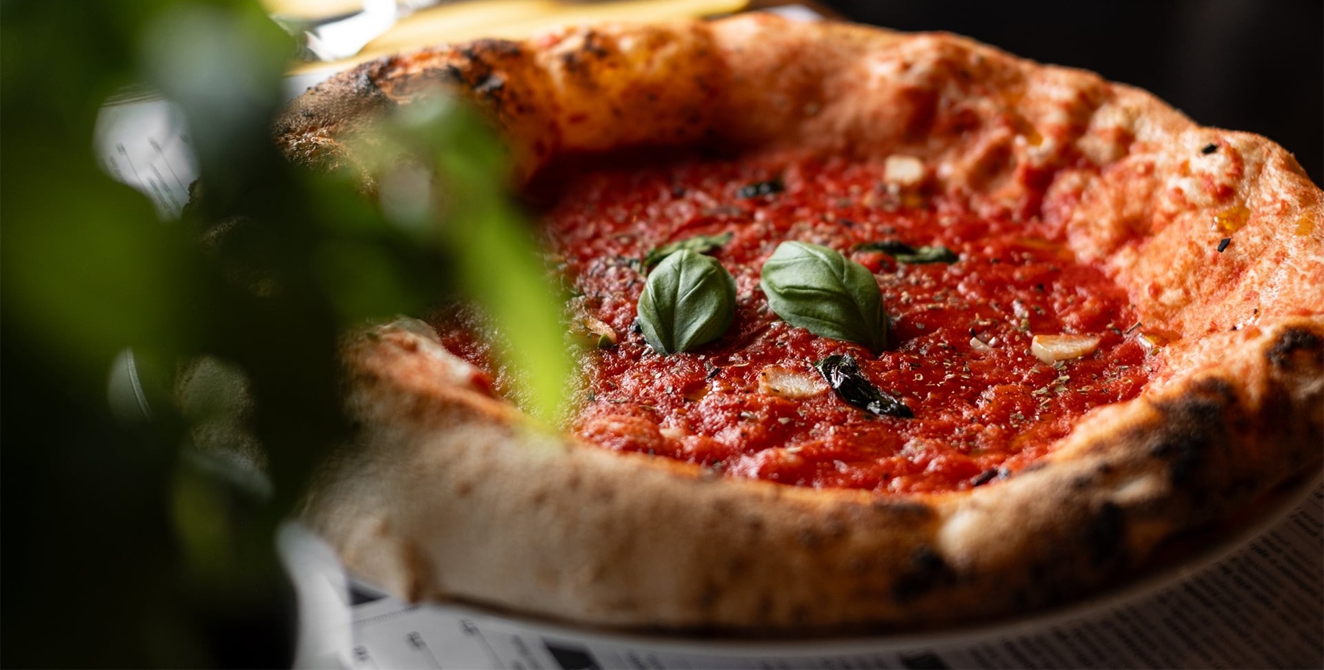 Pizza Marinara - Neapolitan pizza with tomato sauce and garli for 195 CZK